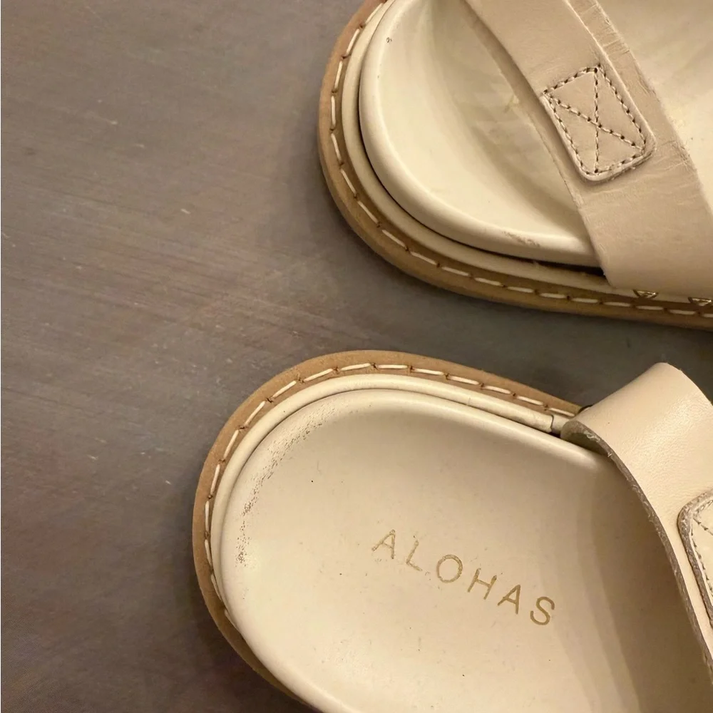 ALOHAS Cream Strappy Ankle Buckle Sandals